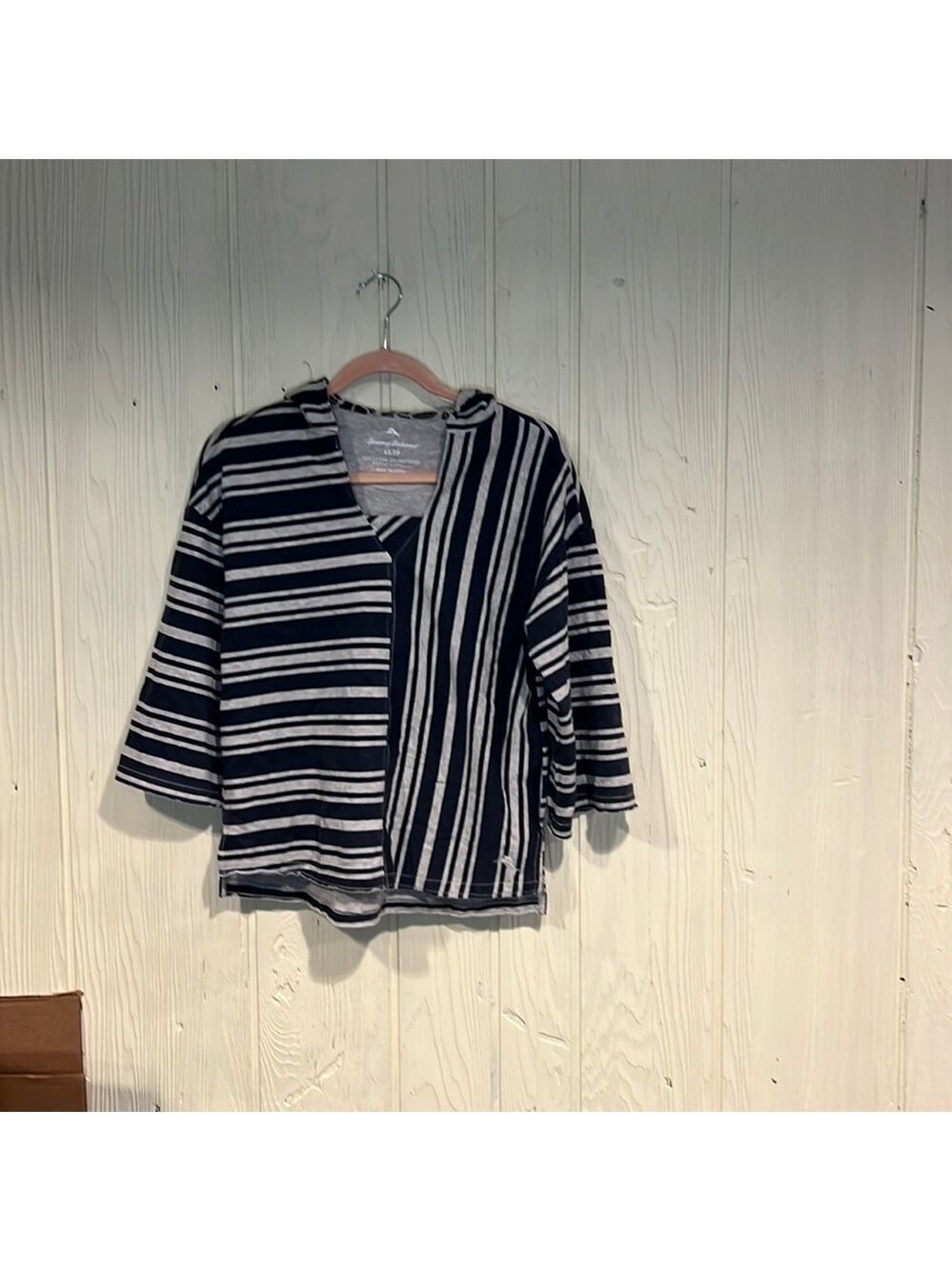 Tommy Bahama 3/4 Sleeve Hoodie Size XS